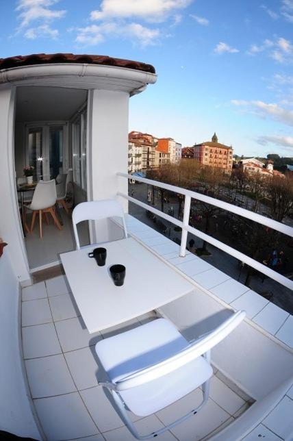 Apartamentos Urdaibai 5 Бермео Екстер'єр фото